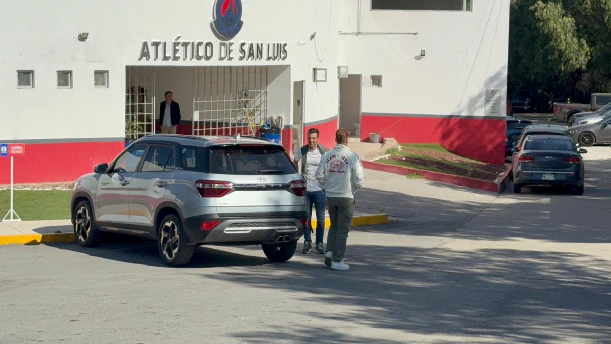 #ADSL 🇺🇦🇲🇨

Guillermo Abascal arribó esta mañana a las instalaciones de La Presa, el técnico arreglará unos detalles de su contrato con Atlético de San Luis, para dar por finalizada su etapa como estratega de los potosinos.

<a href="/TelemundoSports/">Telemundo Deportes</a> 

#EnLosOjosDeKaren