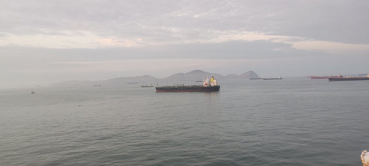 CAPT. PARA8OLIC TOBLERONE tweet media