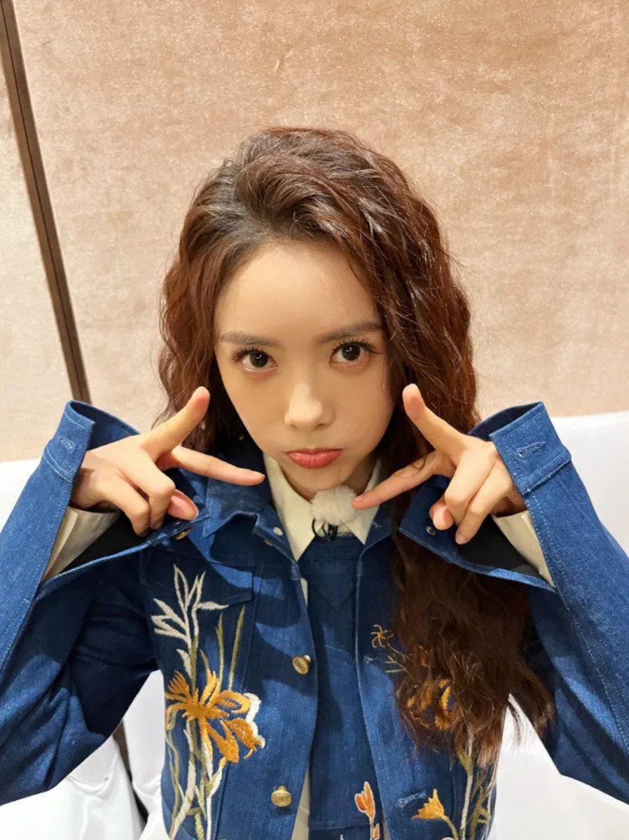 AyaanKh98745954's tweet image. Just finished binge-watching the new season of [综艺名，如：Running Man]—so much laughter u0026 epic challenges! Who’s your favorite cast member  #VarietyShowVibes #MustWatch #BingeAlert