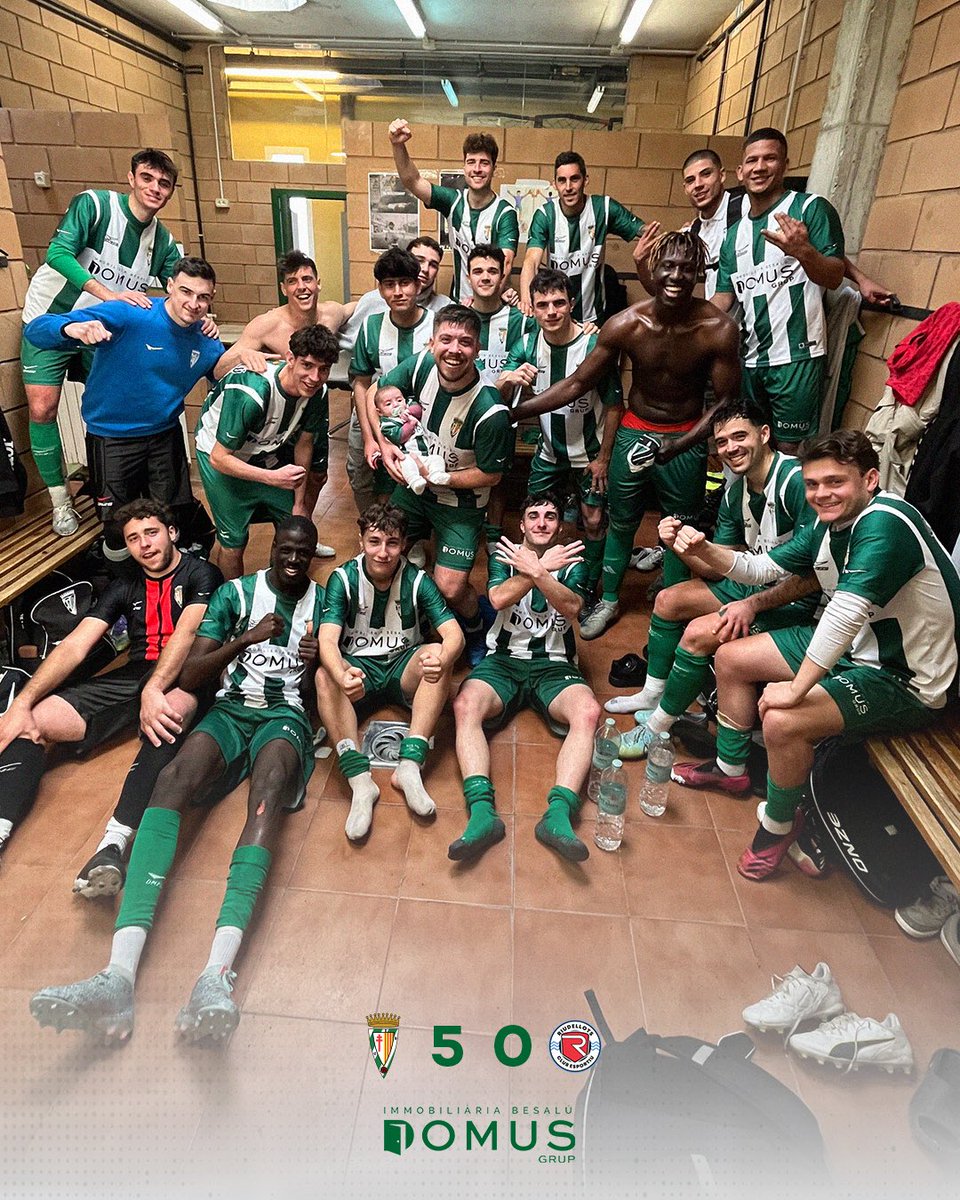 CEBesalu's tweet photo. 🟩 RESULTAT DEL PARTIT

📝 Partidàs de tot l’equip per sumar una nova victòria a casa!

Gols: 
⚽️ 1-0 Ignasi (30’)
⚽️ 2-0 Aleix (35’)
⚽️ 3-0 Juan (70’)
⚽️ 4-0 Bramon (74’)
⚽️ 5-0 Steven (90’)

🗣️ Dissabte ens desplacem fins al camp del @fcsantprivat‼️
 
#AmuntBesalú💚 #EnVolemMés https://t.co/RwWY1Xlhzt