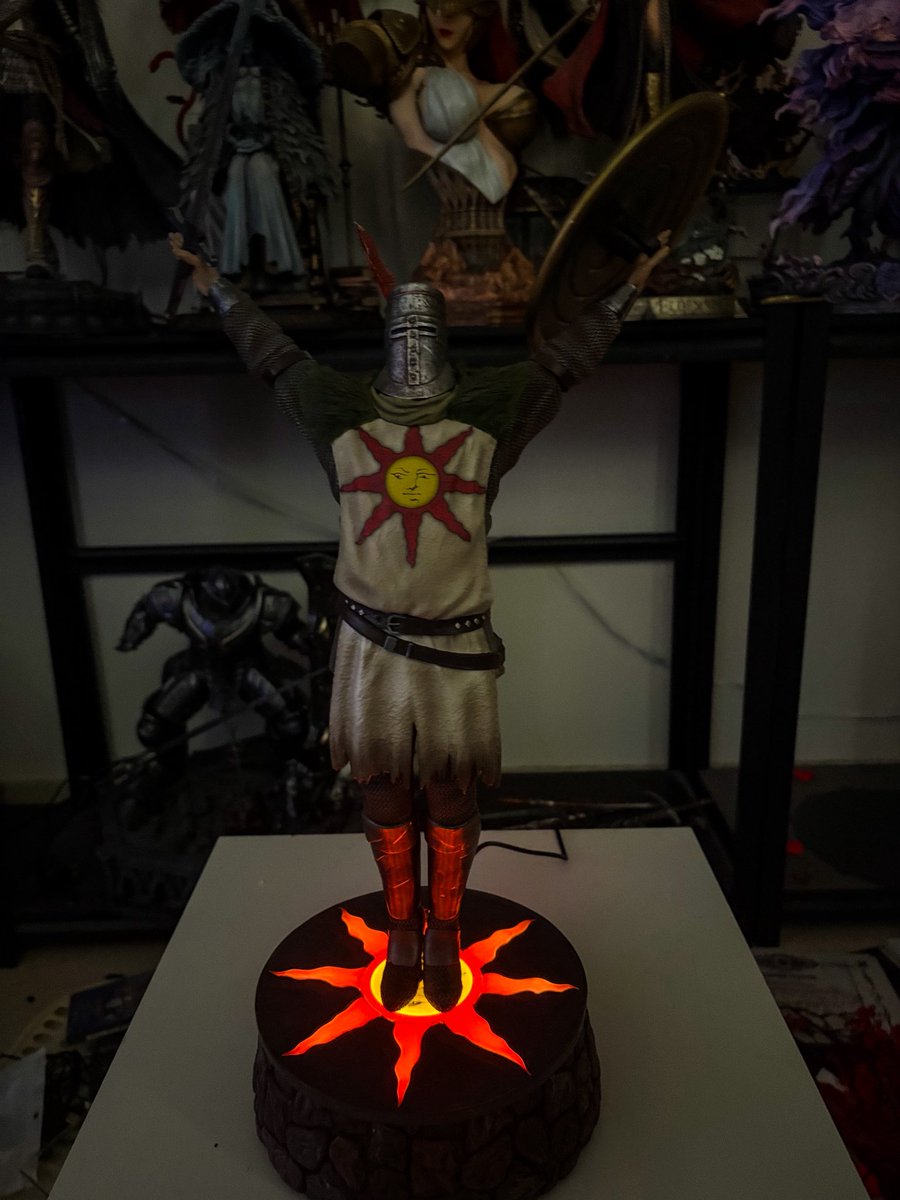 The idiot with the painted face tweet media