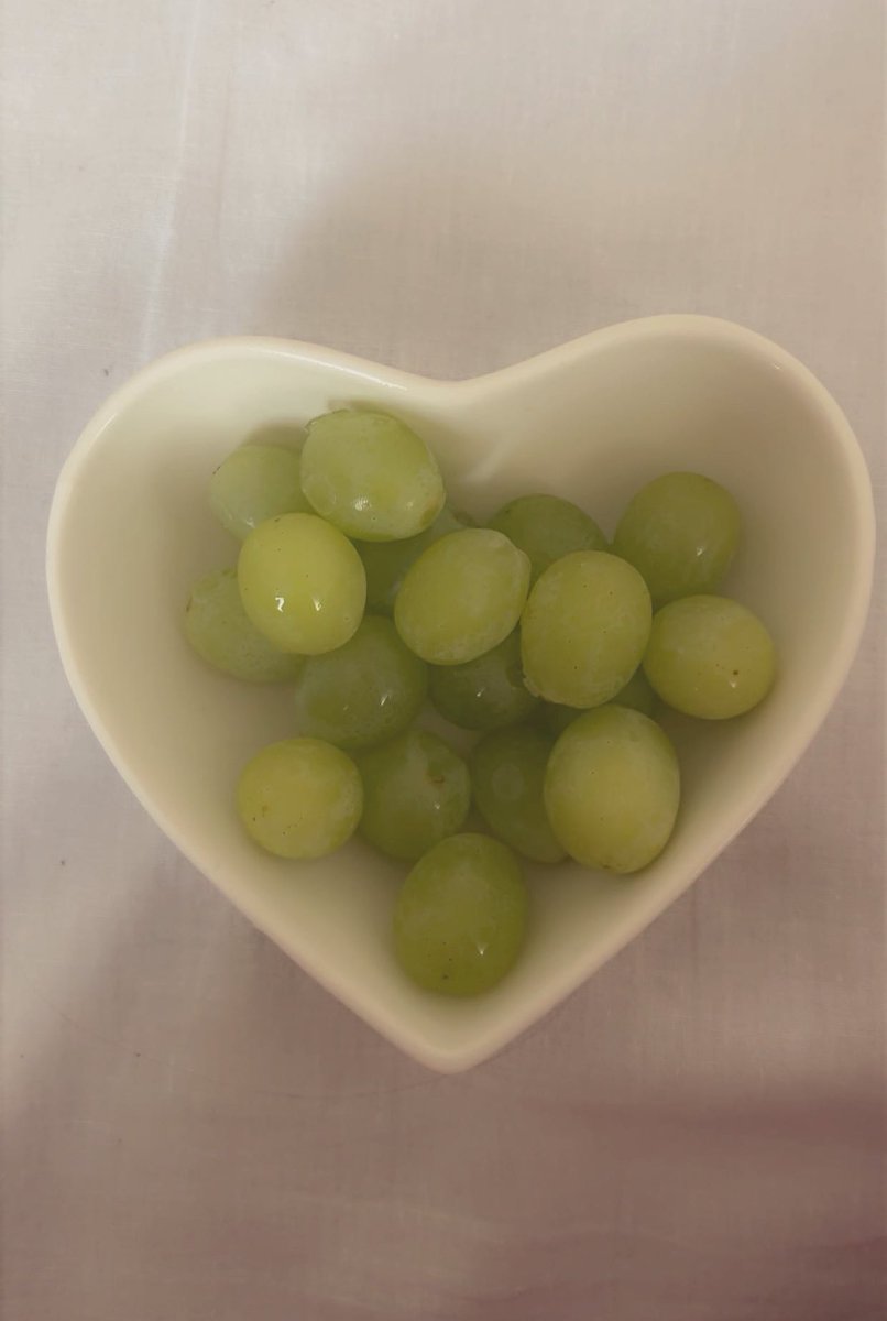 ᥫ᭡.ִֶָ𓂃 angela tweet media