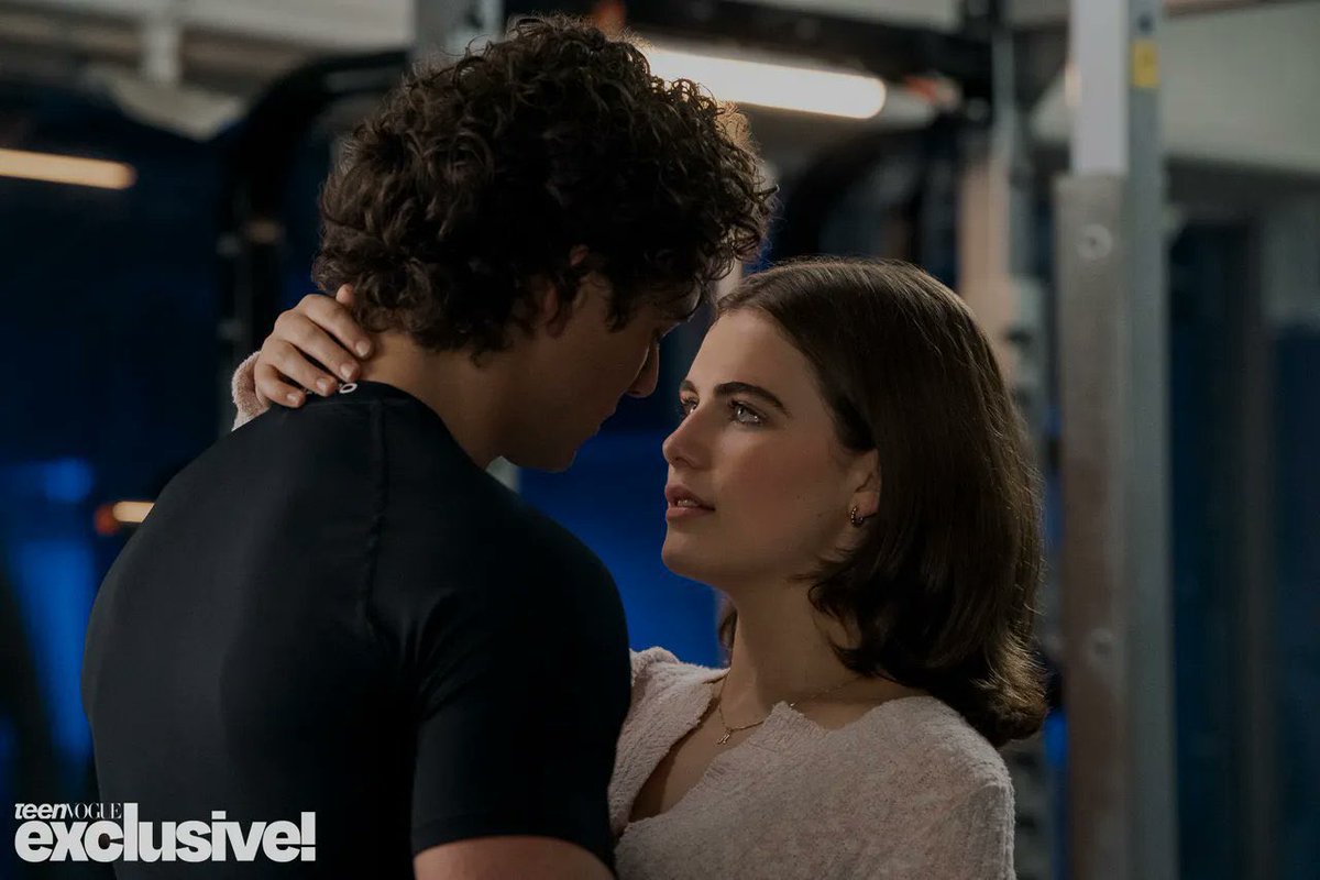 Sarah | fan account tweet media