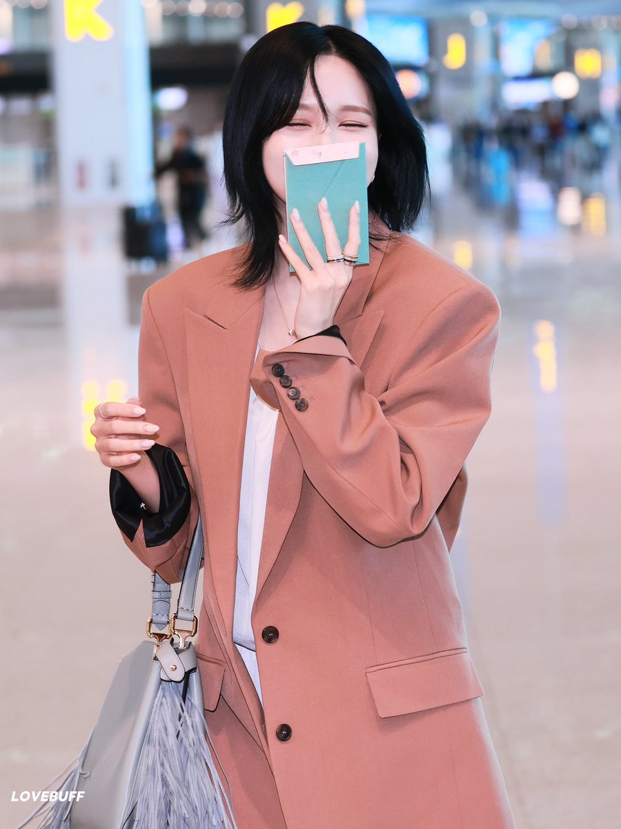 LOVEBUFF🥀 tweet media