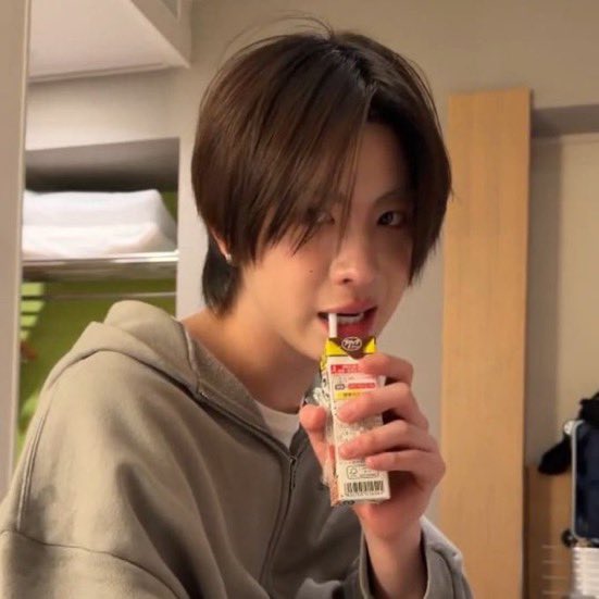 บัตตวย.🐰 tweet media