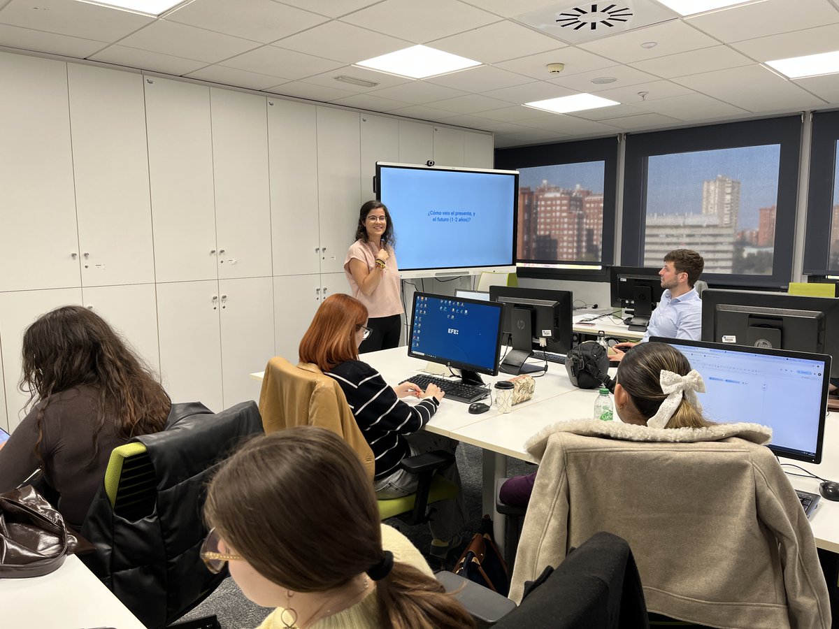 EFE Escuela tweet media