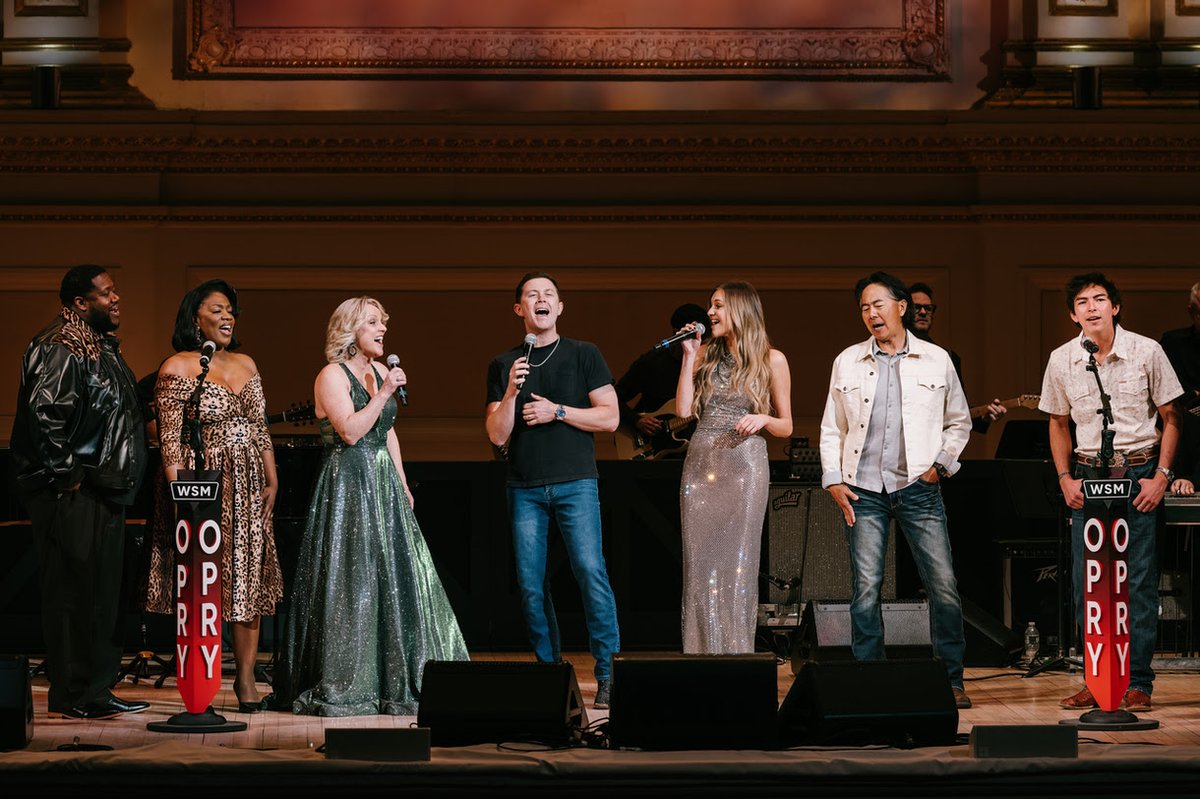 Scotty McCreery tweet media