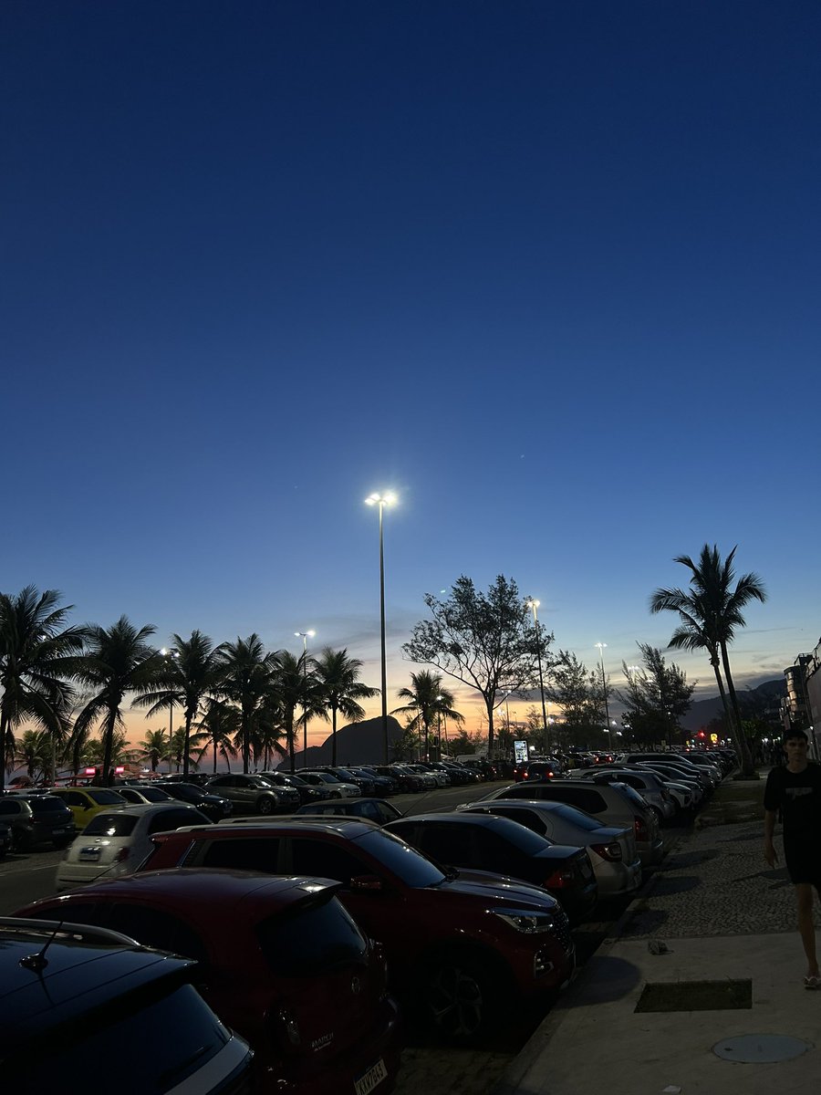 mari ✠ tweet media