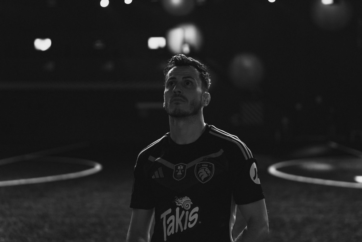 Javier Espinosa tweet media