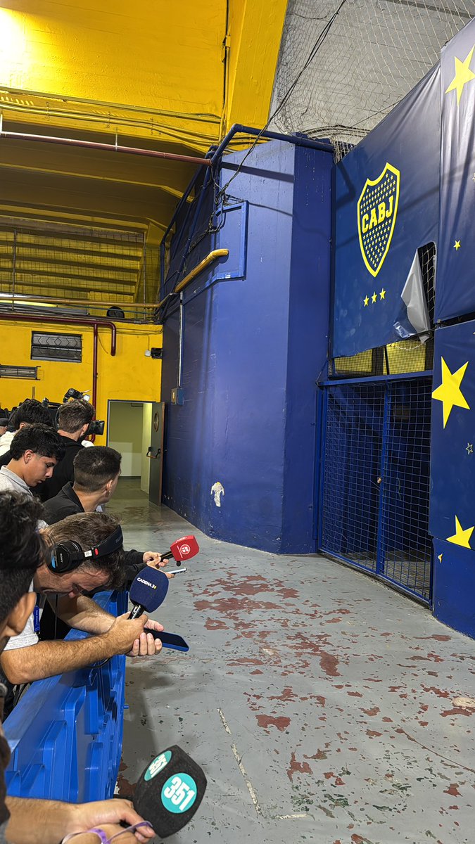 Axel Tello tweet media