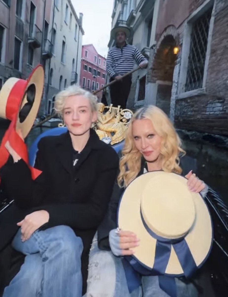 Pop Bakes tweet media