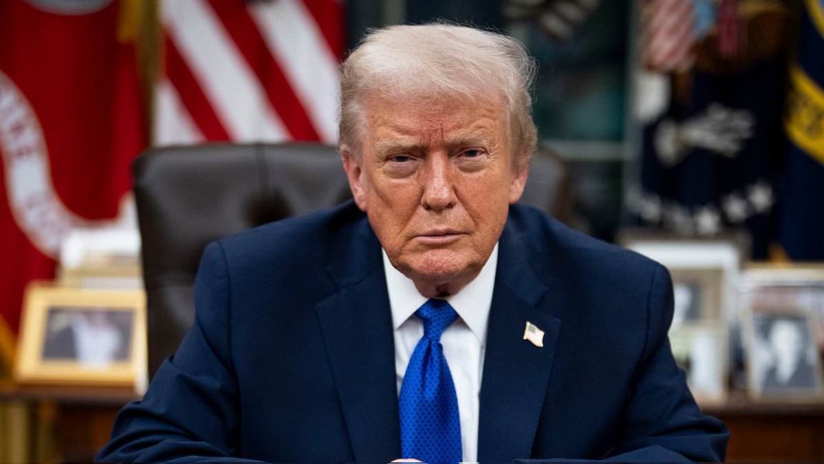 InfoGram tweet media