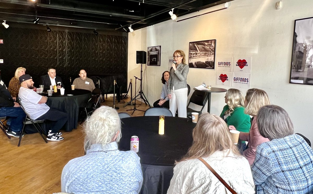 GIFFORDS tweet media