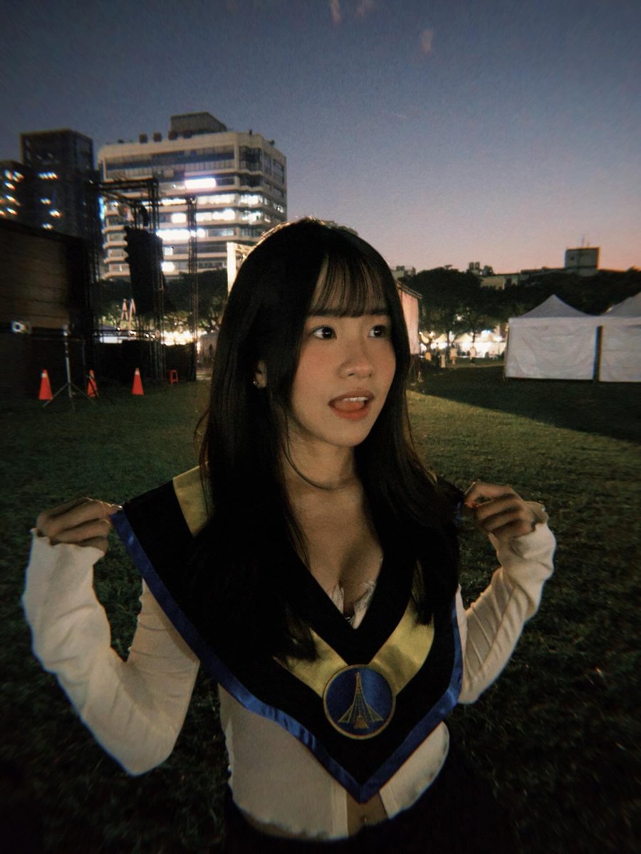 M1Luv7's tweet photo. 可以畢業嗎 https://t.co/36s9FzVWmK