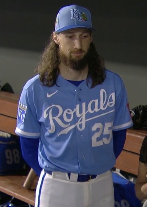 lyric ²⁵ ⚢ 🦇 tweet media