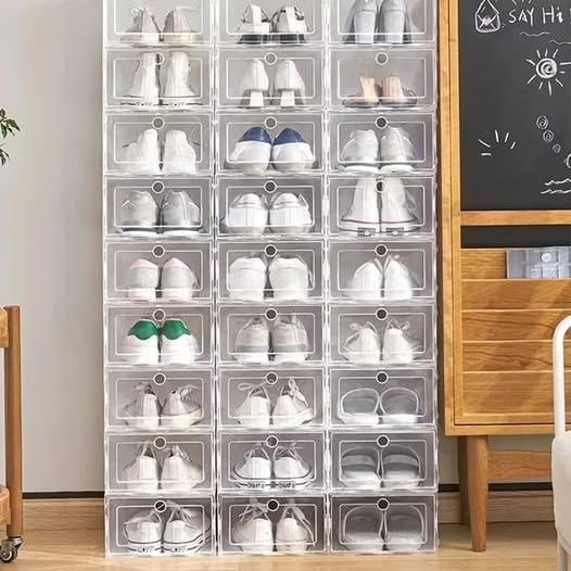 restorendesign's tweet image. Protect your shoes from dust while easily spotting your favorite pairs. Stackable design saves space and keeps your closet neat and tidy.
#ShoeStorage #OrganizedLiving #SneakerHead 
#ClosetGoals #HomeOrganization
 #homeorganizationideas 

restoreanddesign.com/.../6-pack-tra…