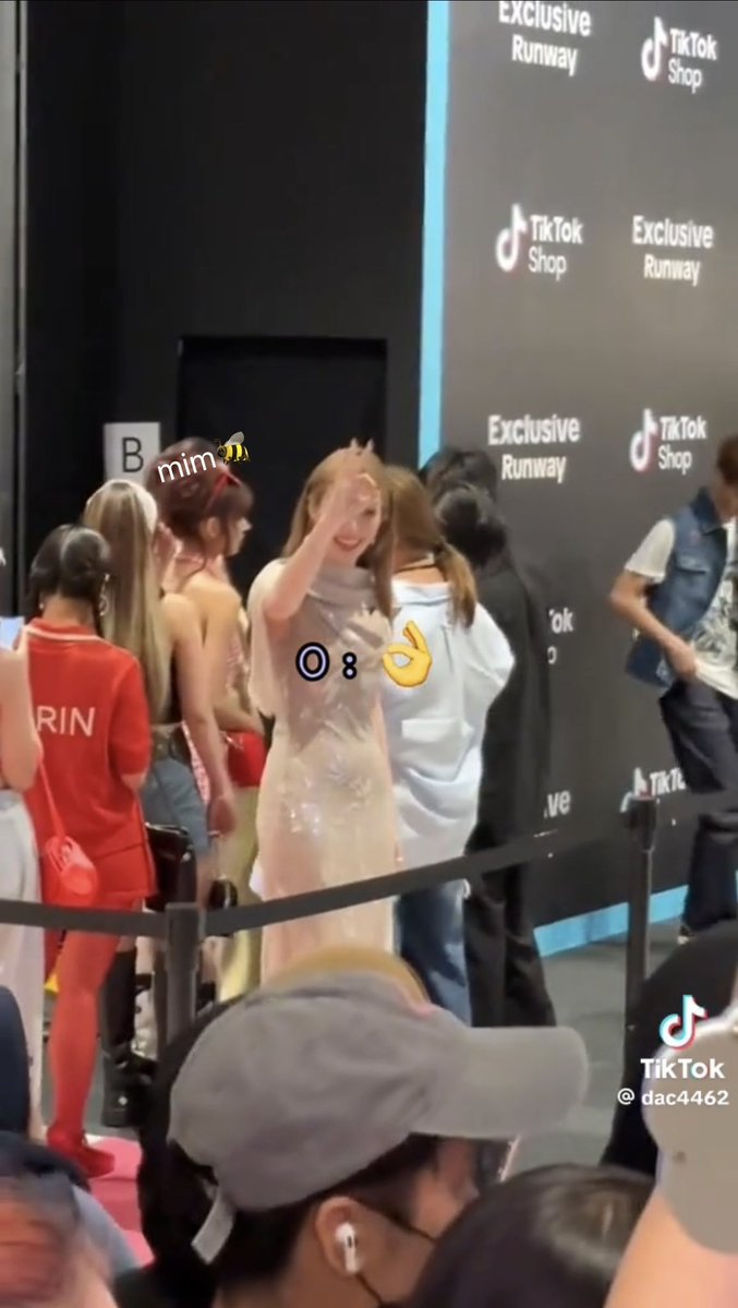 𝐁𝐮𝐭𝐭𝐞𝐫𝐟𝐥𝐲 tweet media