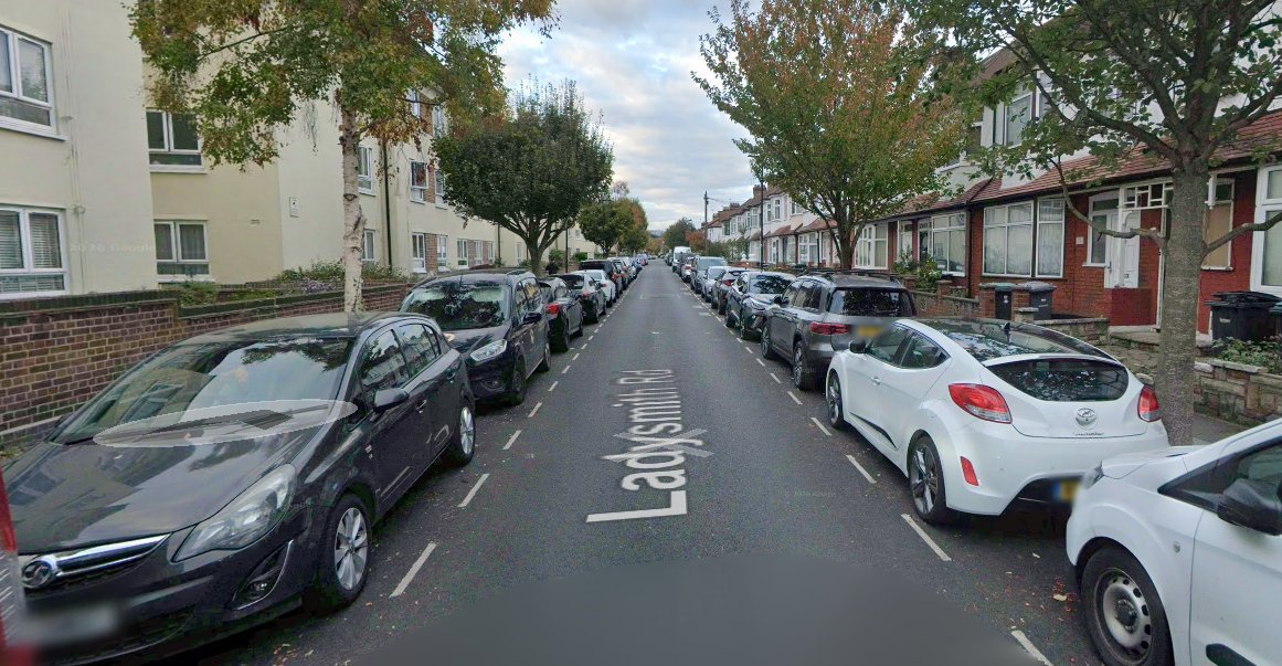 Cycleway, my arse! @issaddlethereis.bsky.social tweet media