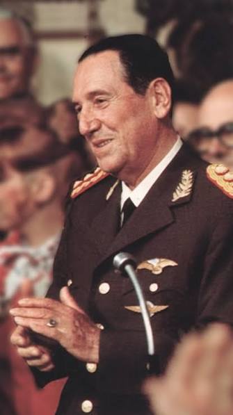 ElVengador1945's tweet photo. "Todo el que lucha por la misma causa que yo es un compañero"

Juan Domingo Perón 🇦🇷 https://t.co/7zWOI4IbXB