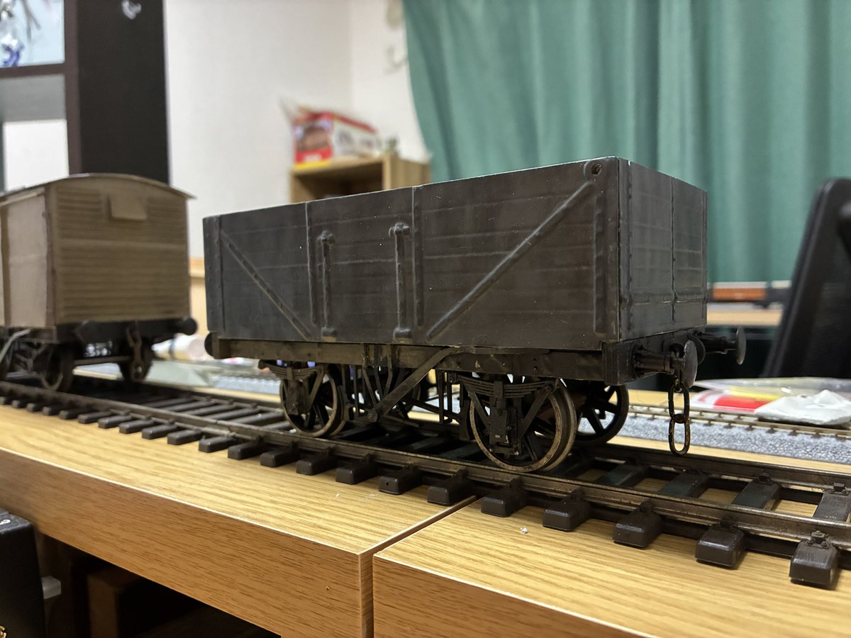 1番ゲージ スクラフィー
去年リペイントしたテンミルの無蓋車(4枚目)をスクラフィーにしちゃった笑　文字は手書きで頑張りました。 荷物はこれから作る予定。

Gauge 1 S.C.RUFFEY (based on  tenmille vacuum formed 7 plank wagon kit)

Face data by <a href="/ThomasModeller/">Covey</a>