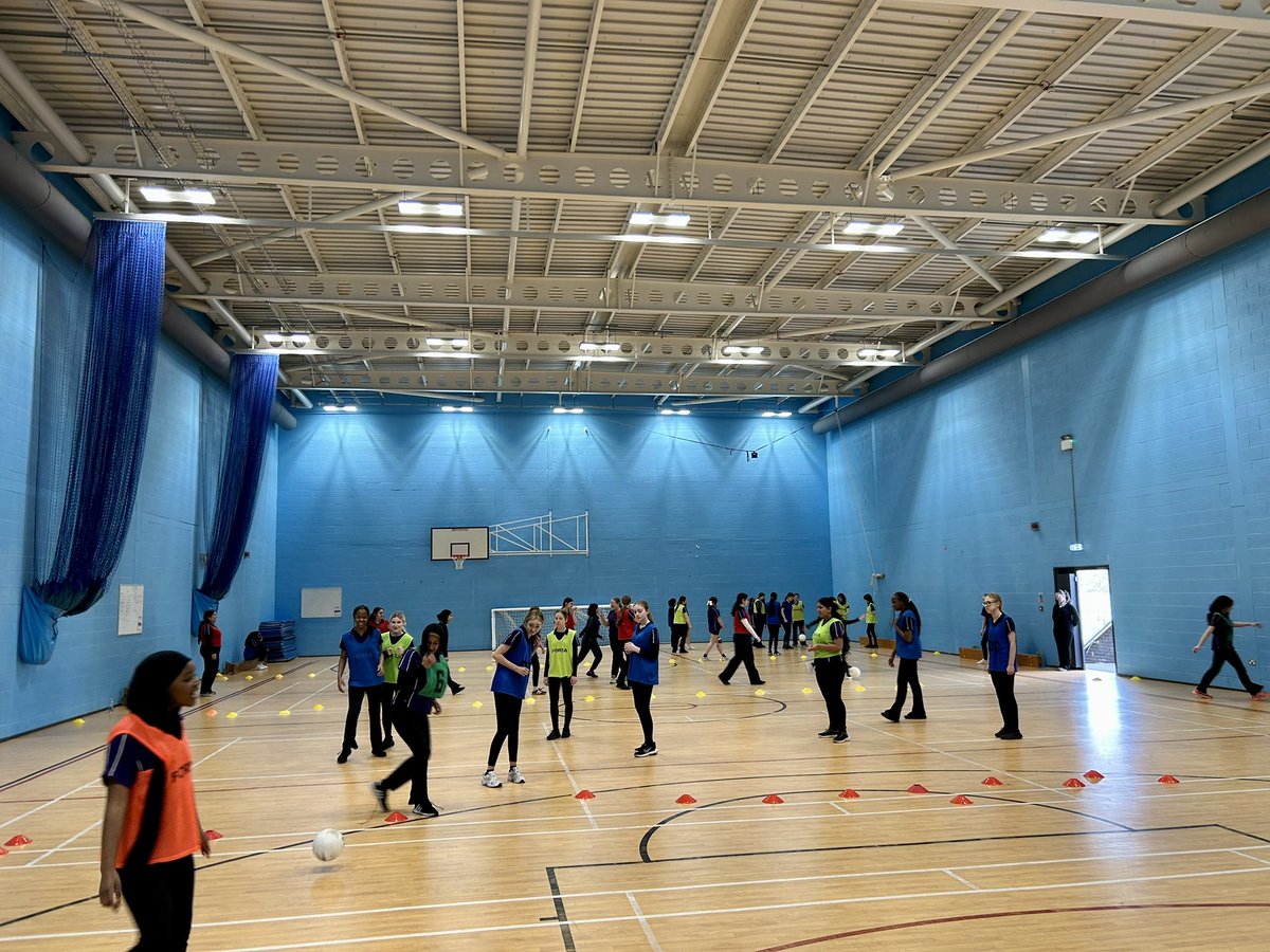 Newland School for Girls tweet media