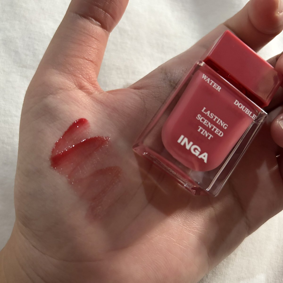 แพคเกจฟิลน้ำยาทาเล็บเลยอะะ INGA Water Double Lasting Scented Tint สี Tuberose ชมพูดสดใสมาก ทินท์เนื้อบางเบา แต่ติดทน น่ารักปุ๊กปิ๊กสุดๆ