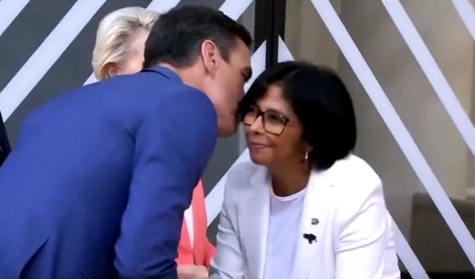 Doctor Incisivo tweet media