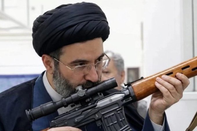 عــــــــــاجل
🔴وزبر الخارجية العماني بدر بن حمد البوسعيدي:

مهما كانت وجهة نظرك تجاه إيران، فإن هذه الحرب ليست من صنعها. 

وهذا يسبب بالفعل مشكلات اقتصادية واسعة النطاق وأخشى أنها قد تزداد سوءاً بشكل كبير إذا استمرت الحرب.

تعمل عُمان بشكل مكثف لوضع ترتيبات للمرور الآمن عبر