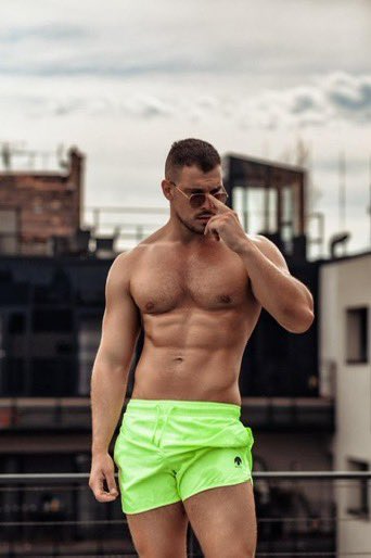 Leslie POV tweet media