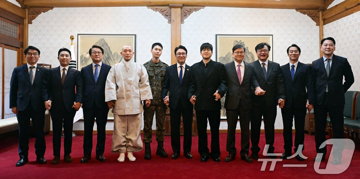 유비아 tweet media