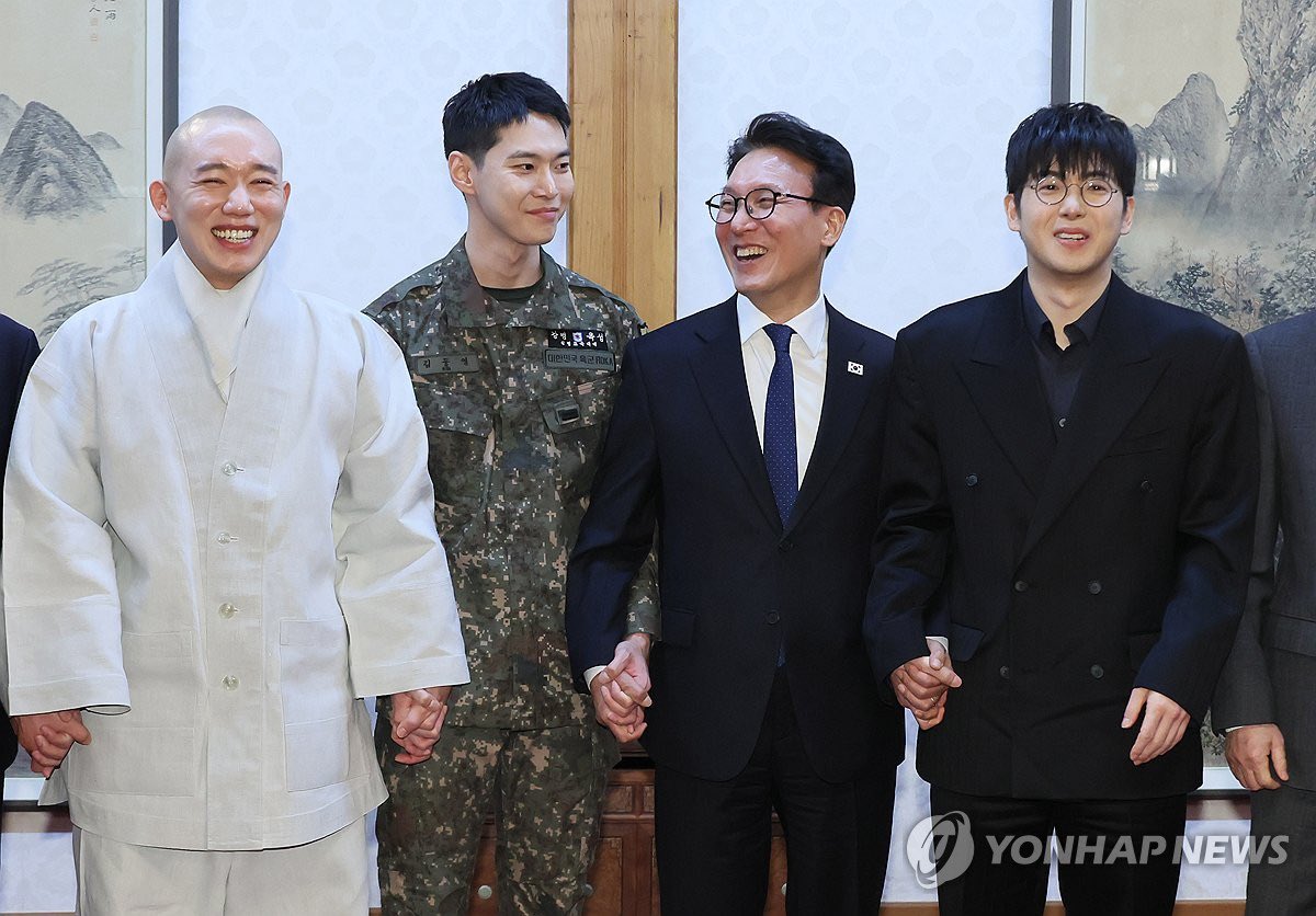 유비아 tweet media