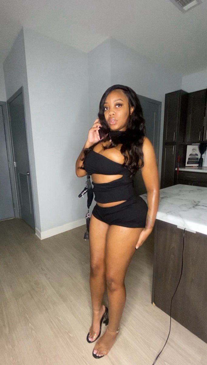 TheRealAriKari tweet media