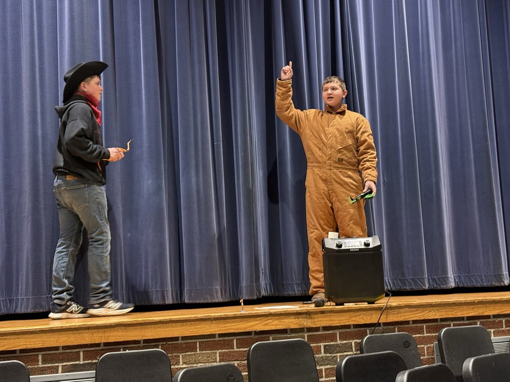 PilotsPrincipal's tweet photo. The 7th &amp; 8th grade Presentation Skills class memorized and performed on the stage monologues and dialogue scenes from some of their favorite childhood movies: Shrek, Toy Story, and Cars. https://t.co/VyxTEeHUSD