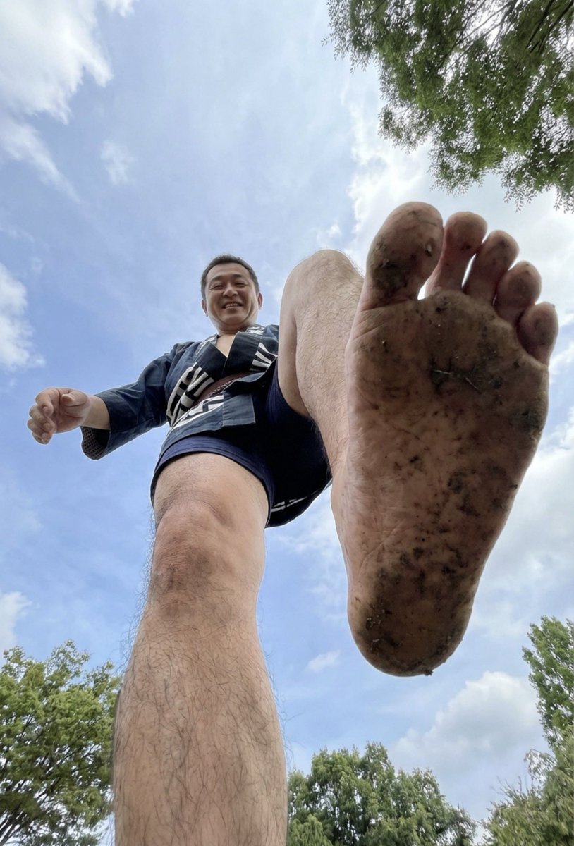 macro_tiny's tweet photo. Festival goes…giant’s playground
#sizetwitter #macrophilia 

https://t.co/Hiv69Wg0U8 https://t.co/IyQOrETgv4