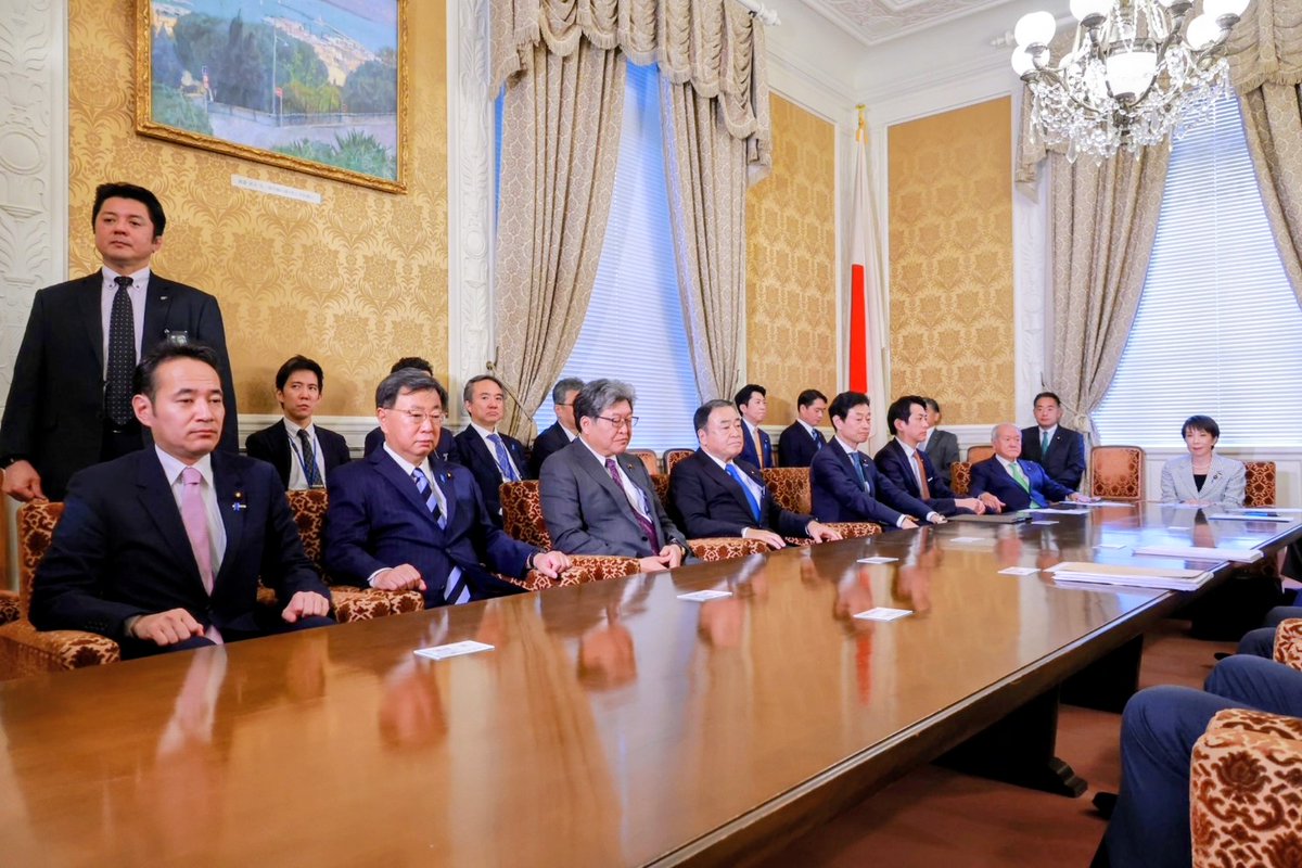 党の役員会に出席。

3月19日の日米首脳会談では、緊迫するイラン情勢や、レアアース等の資源・エネルギー安全保障、中国や北朝鮮等を巡る問題といった安全保障から経済まで多岐にわたる分野について協力が確認されました。

jimin.jp/news/informati…

#自民党
#高市早苗
#やな和生