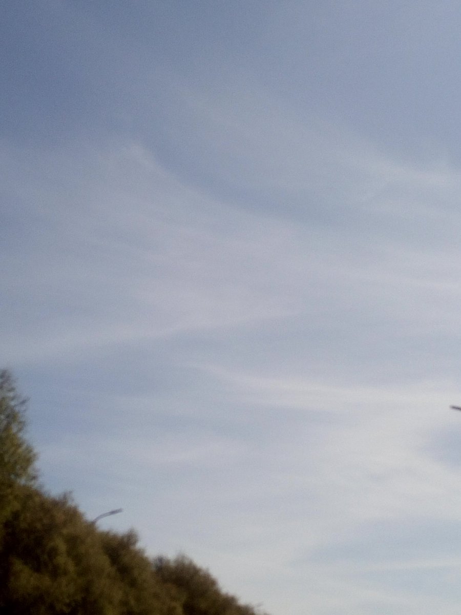 devitocarmine's tweet image. La vedete la merda che ci fanno respirare?

#Chemtrails #geoengineering
#SATANprogram