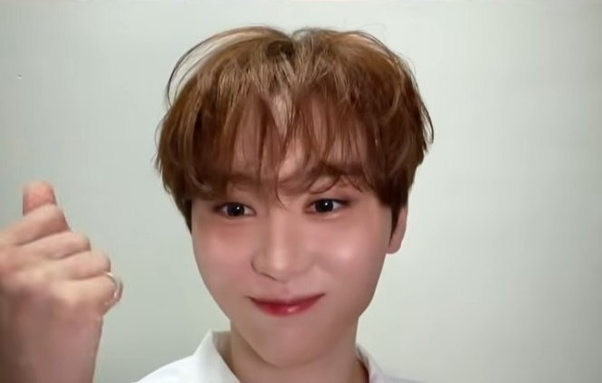 me°⁰w tweet media