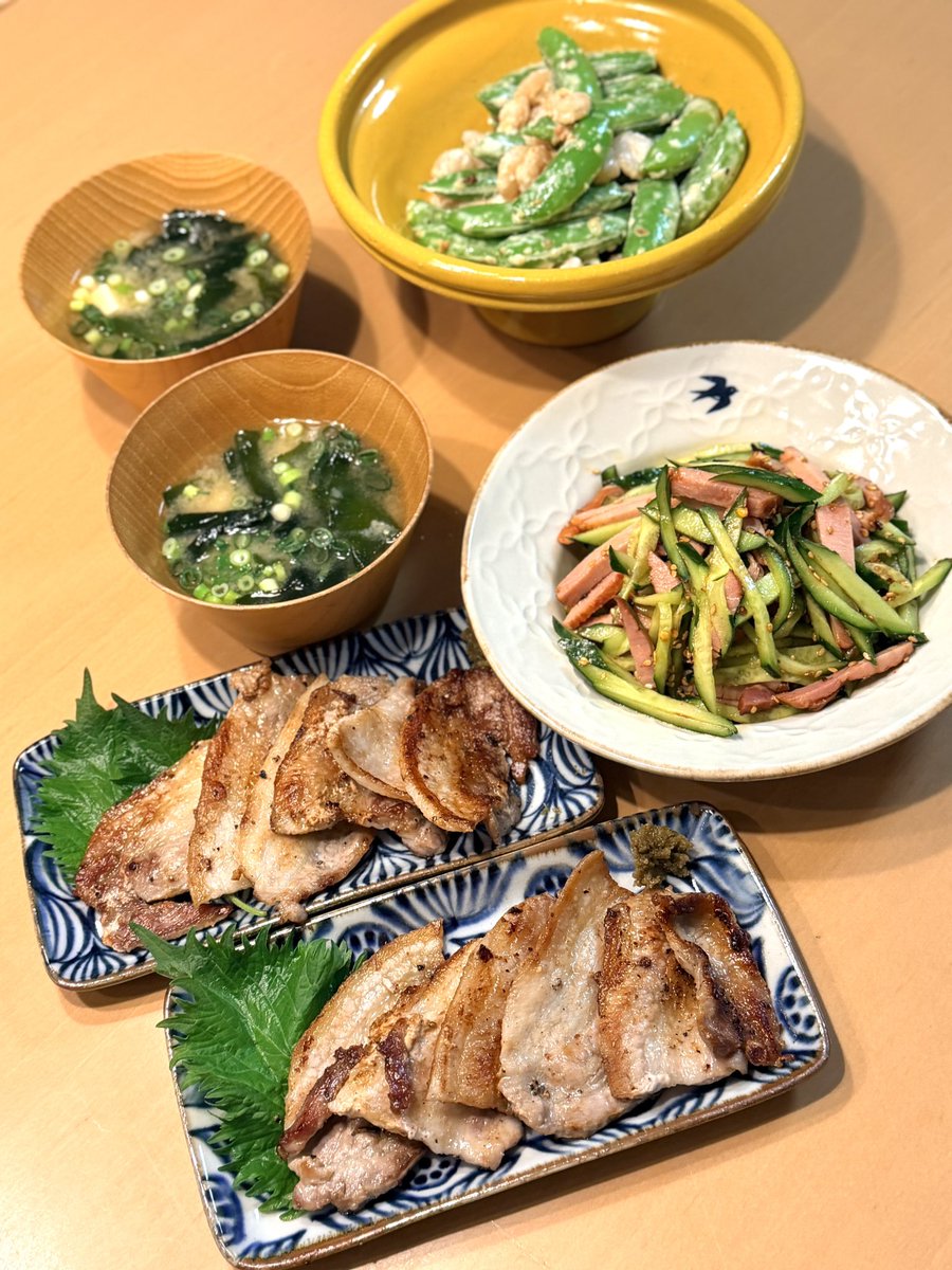 みろろ tweet media