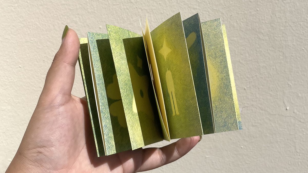 BlueBlurryMonday🫐 tweet media