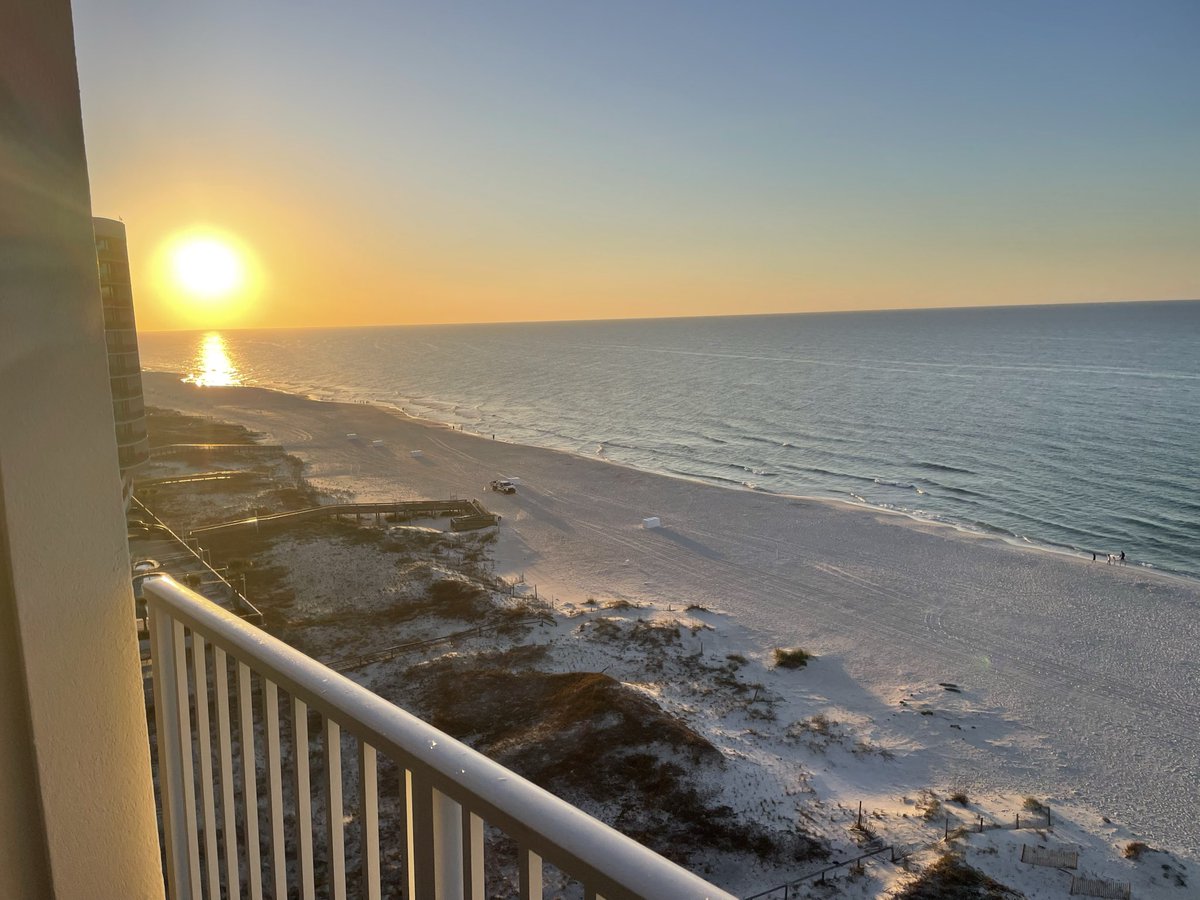 @eatthecaptain tweet media