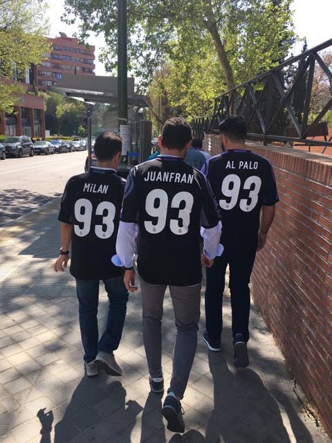 El 3 se puso el nombre en honor a la profesión de vuestra madre.
Un detallazo el del chaval.