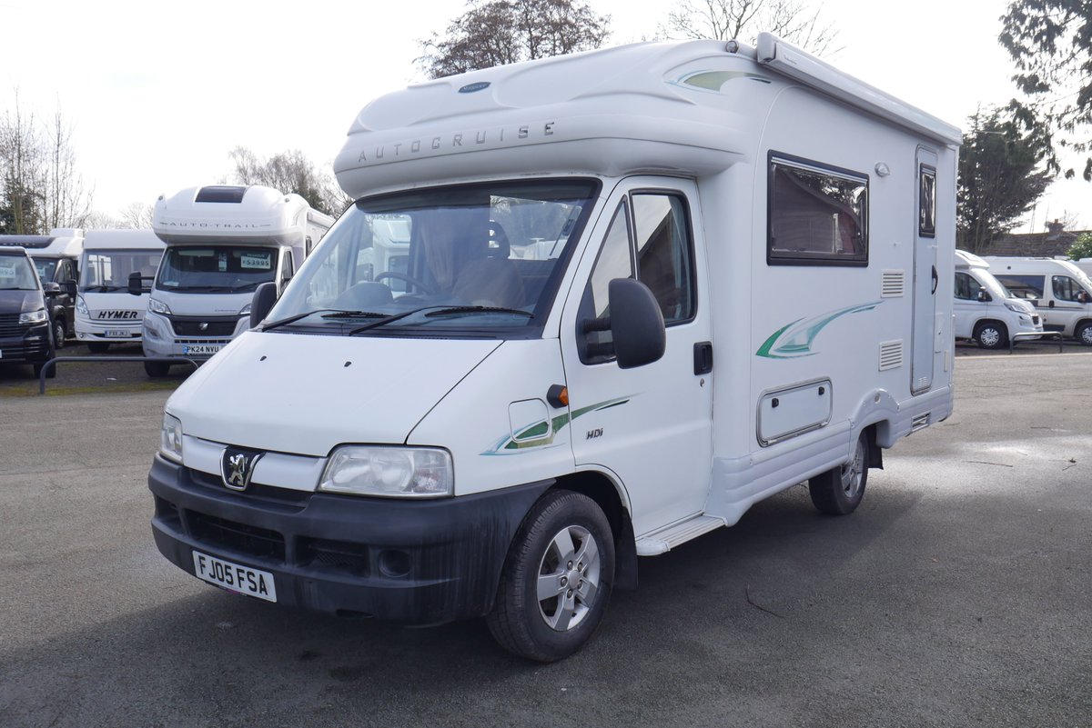 Caravans & Campers tweet media