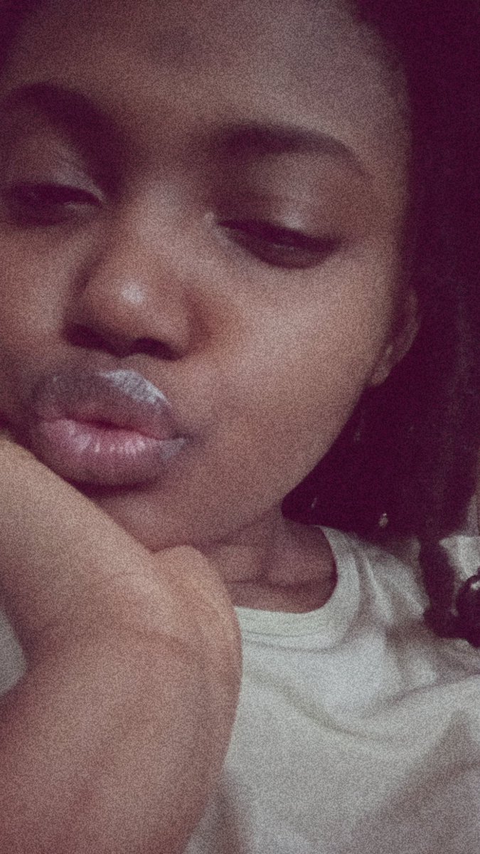 Victoria-Olive tweet media