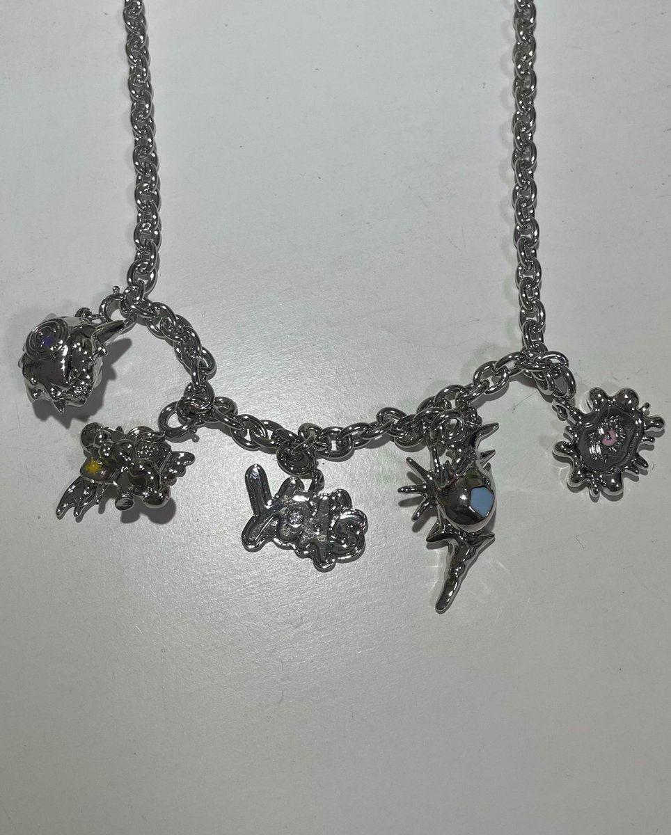 ネックレスに全装着！
今度のライブに着けて行く！！
 #YOASOBI