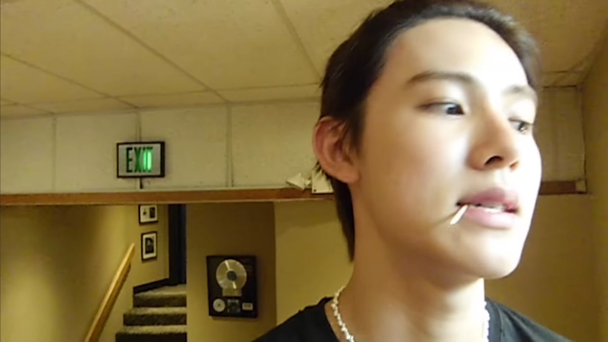 dailyjames tweet media