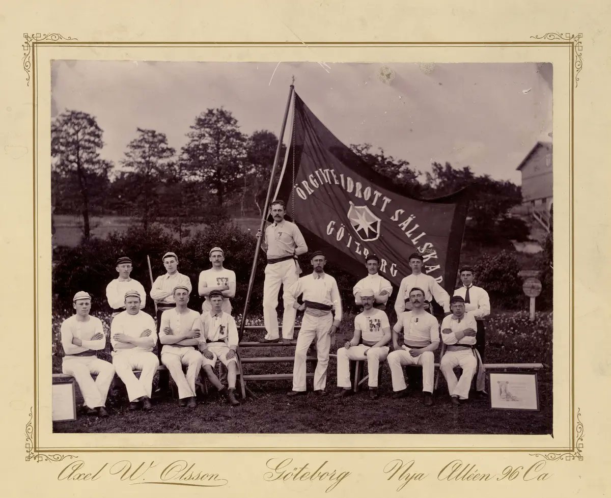 Riddersporre tweet media