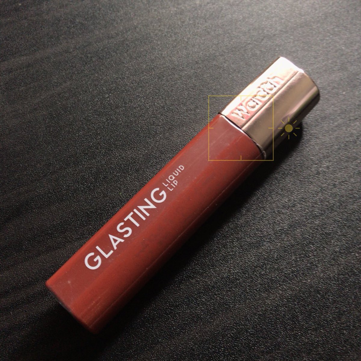 dailyusealways's tweet photo. guyss aku preloved wardah glasting liquid lip shade 13 yaa, jual rugi 80k aja baru sekali swatch buat lebaran kemaren🥹 🥹 di offline nya uda 90 an. sebenernya fr cakep bangett cuman kayanya gabisa kalo aku pake daily buat magang di faskes kayak terlalu berlebihan🥺😭
bisa oren🍊 https://t.co/BOBl9VAqvw
