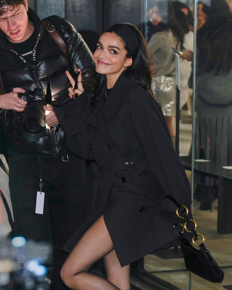 zara 𓏲ּ𝄢 🪩🎶🕊️🐍 tweet media