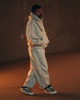 DBAY-EXQUISITE LIMITED tweet media