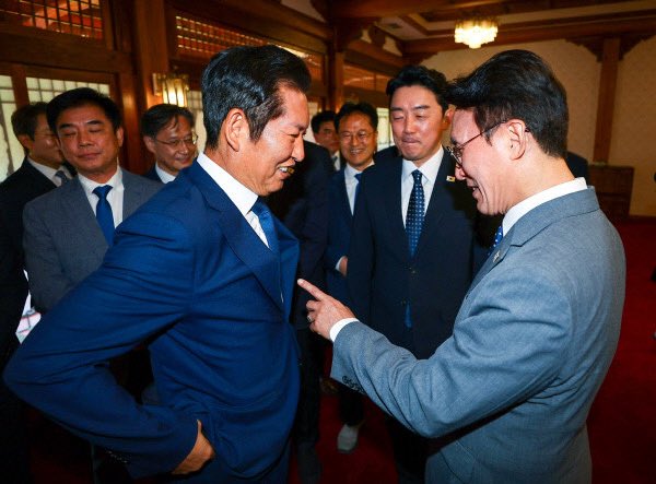 ㅁㅊㄴ tweet media